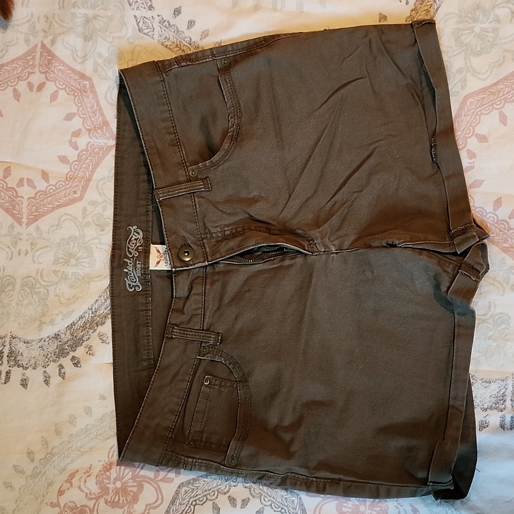 Khacki Green Faded Glory shorts